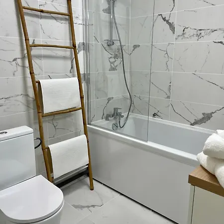 Cocon Proche Avec Terrasse - Apartment *